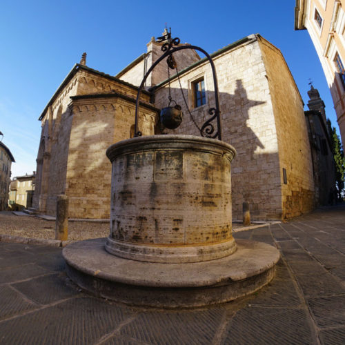 chiesa-san-quirico-d-orcia-toscana-e1447581433998